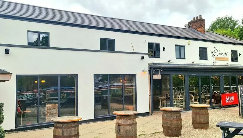 Hotelli The Waterside Bar Rooms & Restaurant