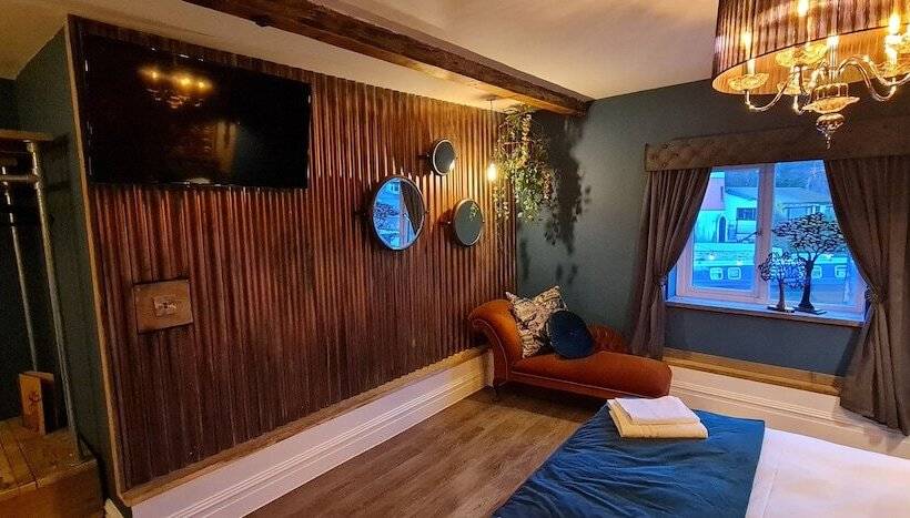 هتل The Waterside Bar Rooms & Restaurant