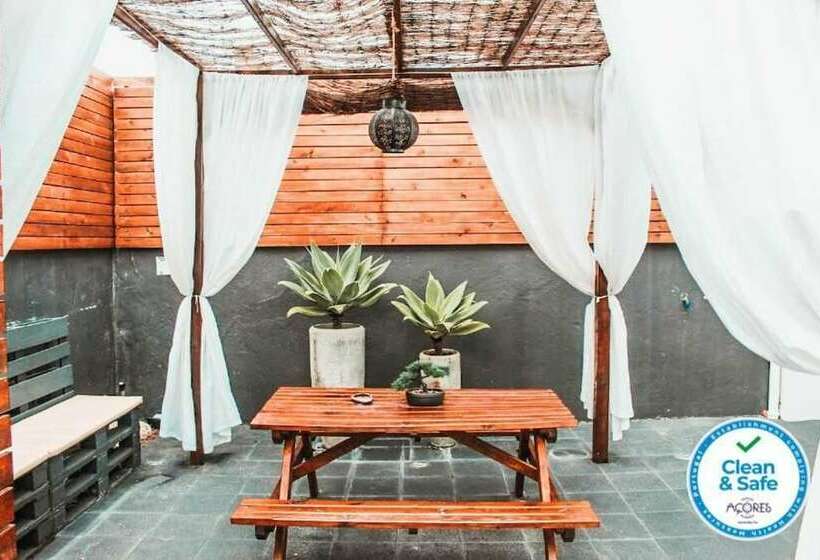 پانسیون Vintage Place  Azorean Guest House