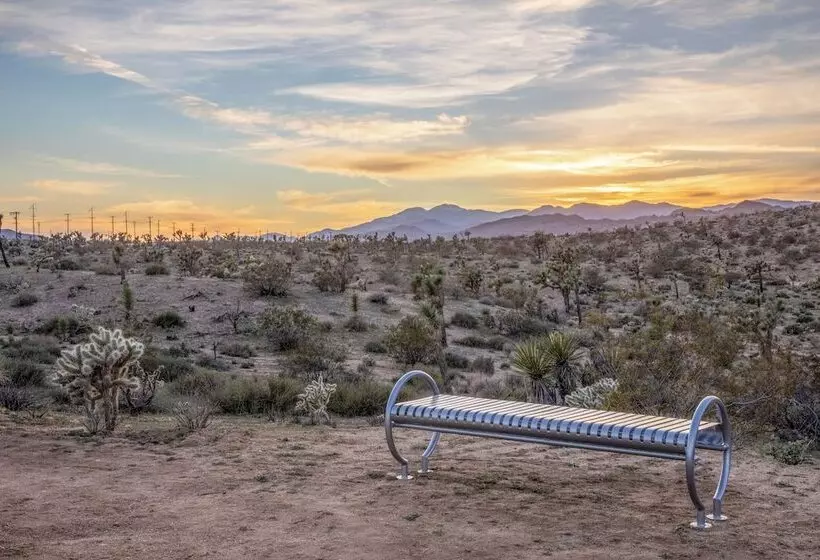 Hotelli The Bungalows By Homestead Modern At The Joshua Tree Retreat Center