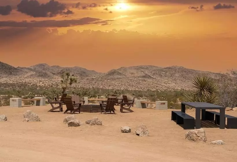 Hotelli The Bungalows By Homestead Modern At The Joshua Tree Retreat Center
