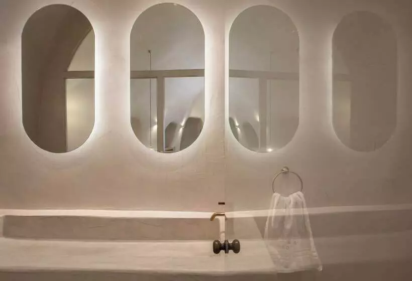 هتل Utopia Suites Santorini