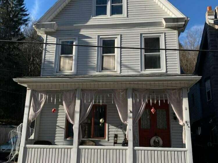 Trails End Bed And Breakfast