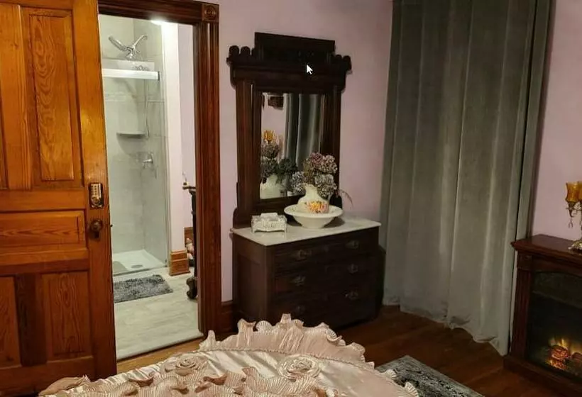 Trails End Bed And Breakfast