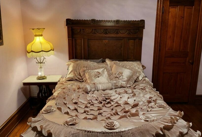 Trails End Bed And Breakfast