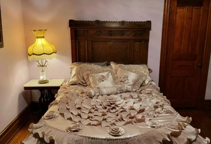 Trails End Bed And Breakfast