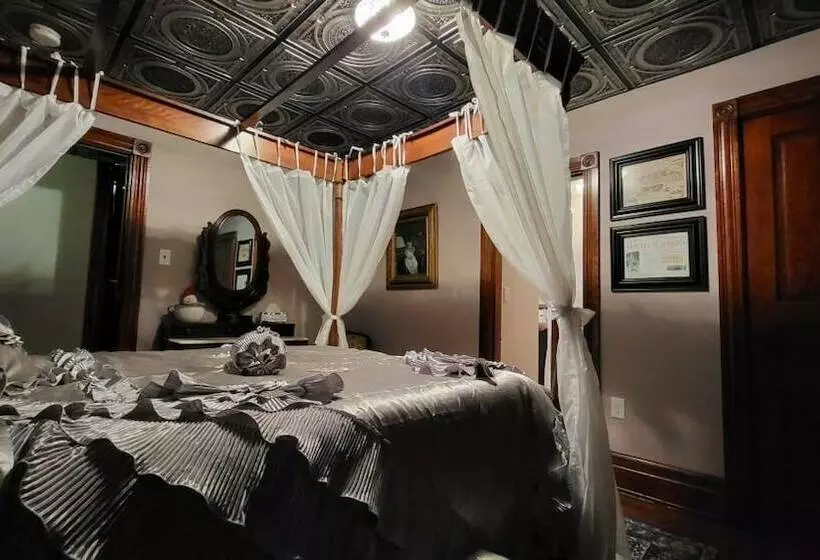 Trails End Bed And Breakfast