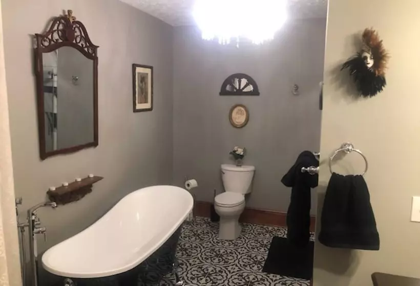 Trails End Bed And Breakfast