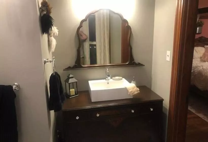 Trails End Bed And Breakfast