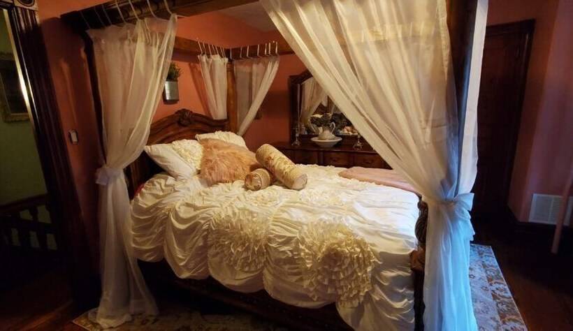 Trails End Bed And Breakfast