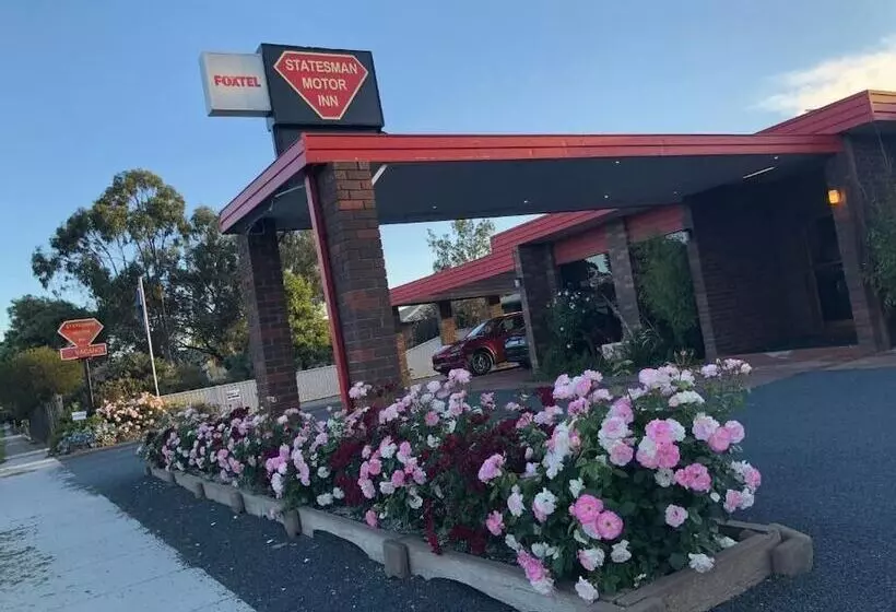 Motelli Statesman Motor Inn