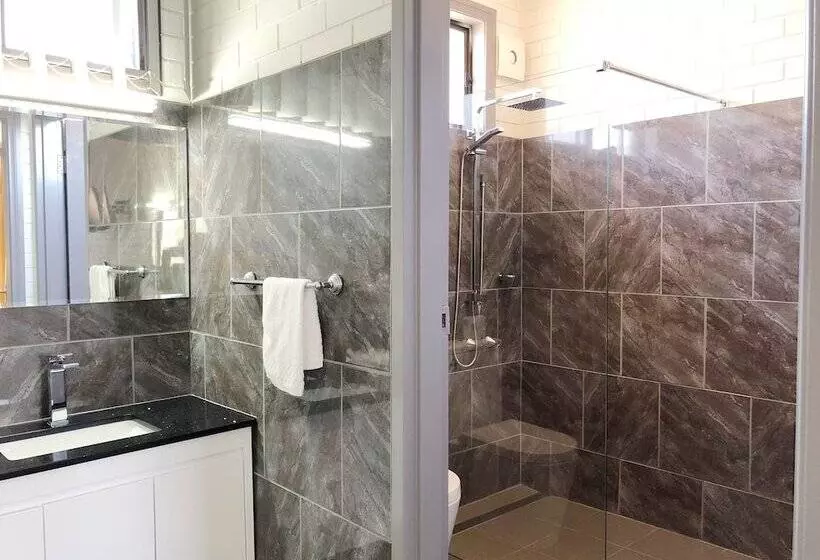 Motelli Statesman Motor Inn