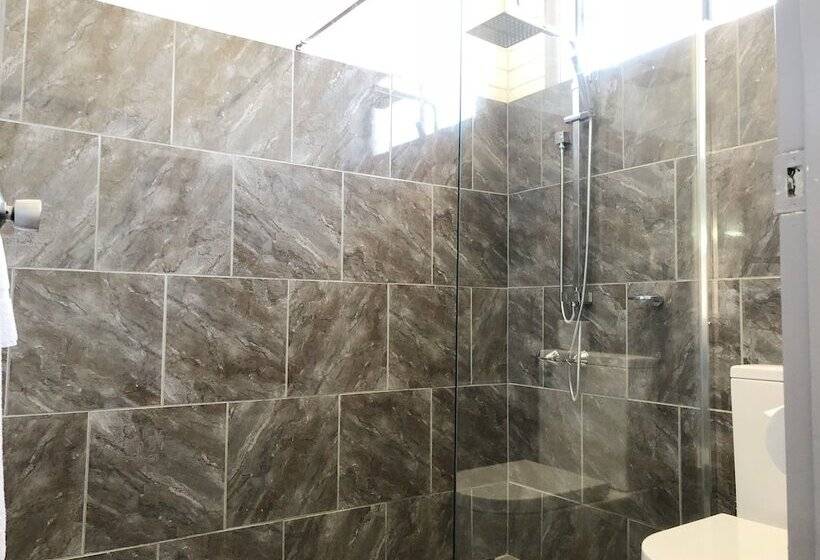 מוטל Statesman Motor Inn