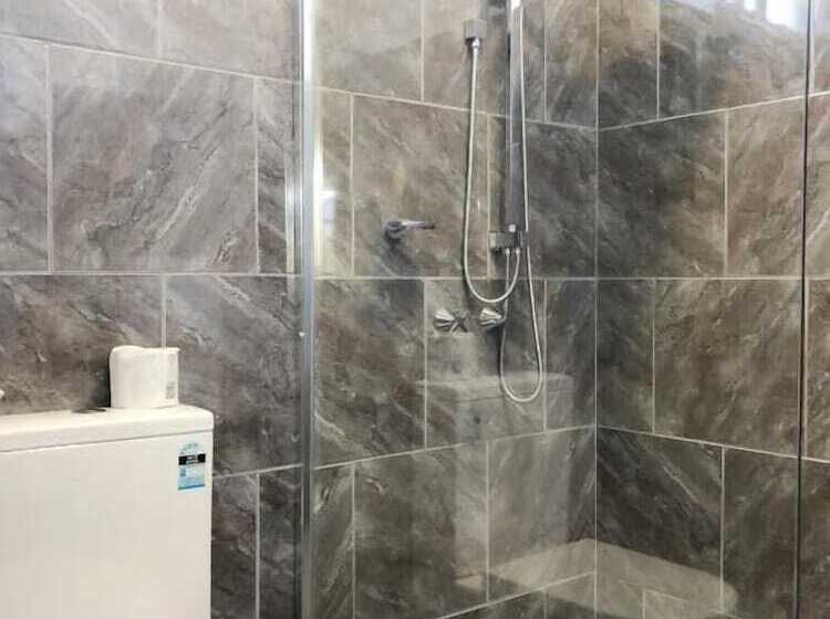 מוטל Statesman Motor Inn