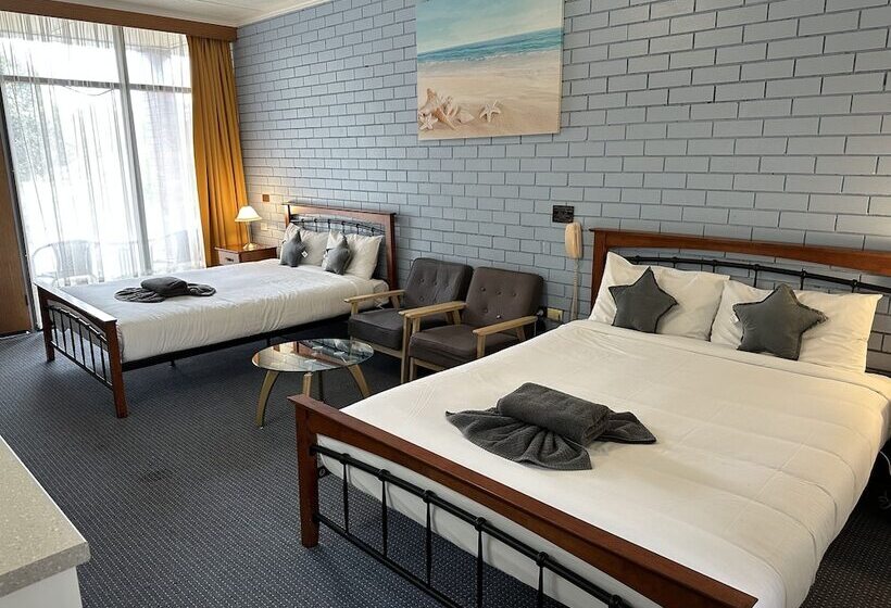 מוטל Statesman Motor Inn