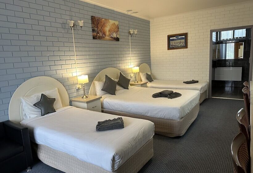 מוטל Statesman Motor Inn