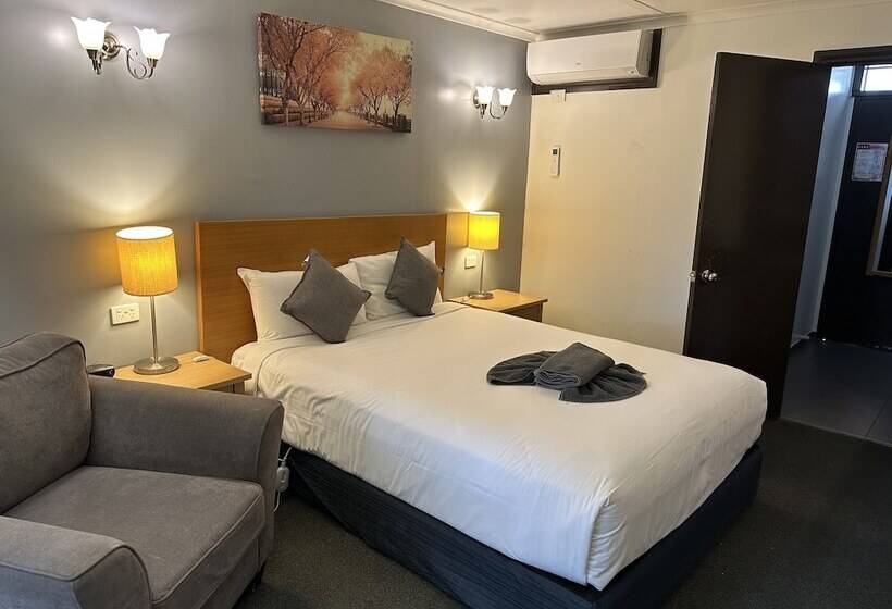 מוטל Statesman Motor Inn