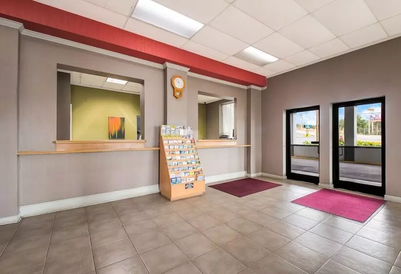 Hotelli Rodeway Inn Cleveland Tn I 75