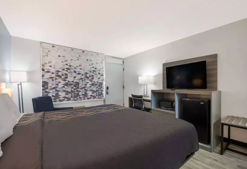 Hotelli Rodeway Inn Cleveland Tn I 75