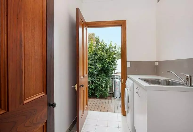 Majatalo Telegraph Station