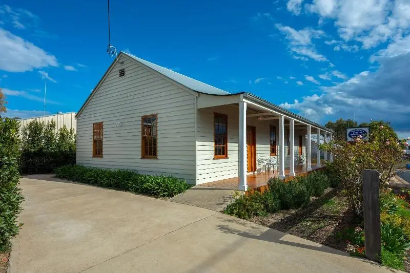 ペンション Telegraph Station