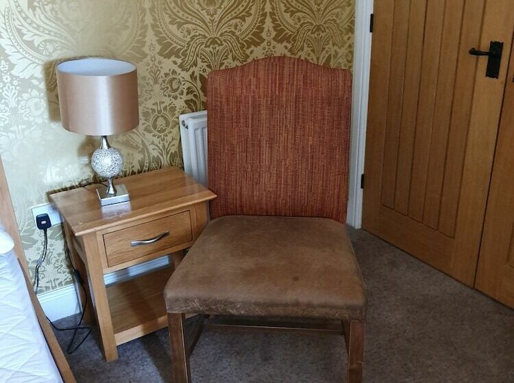 مبيت وإفطار The George At Ashley