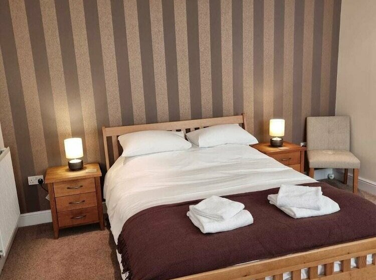 مبيت وإفطار The George At Ashley