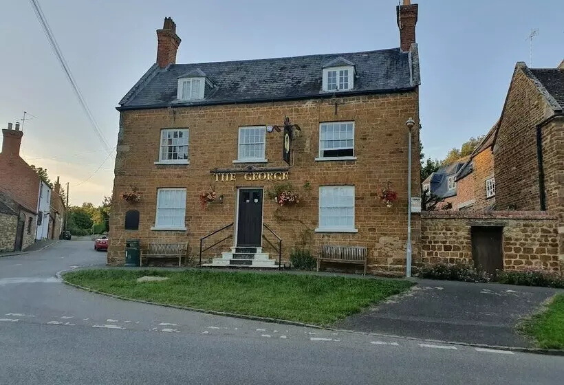 Aamiaismajoitus (B&B) The George At Ashley