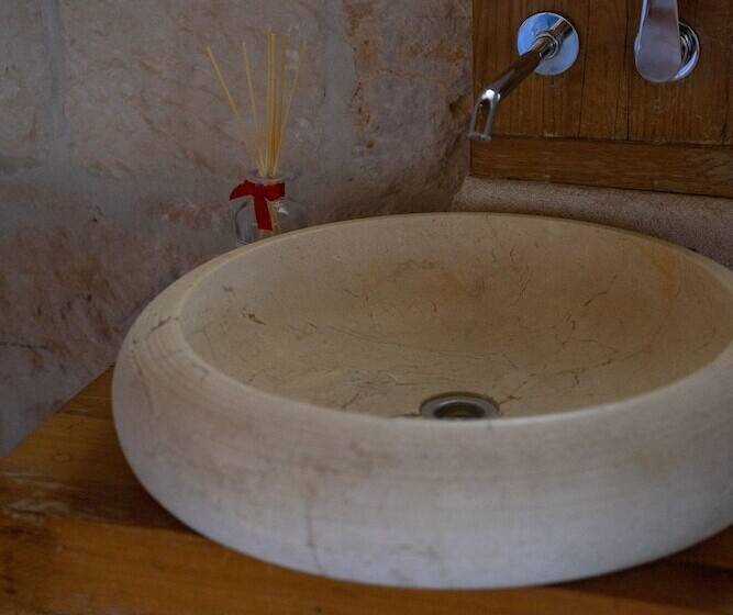 مبيت وإفطار Vrnik Arts Club