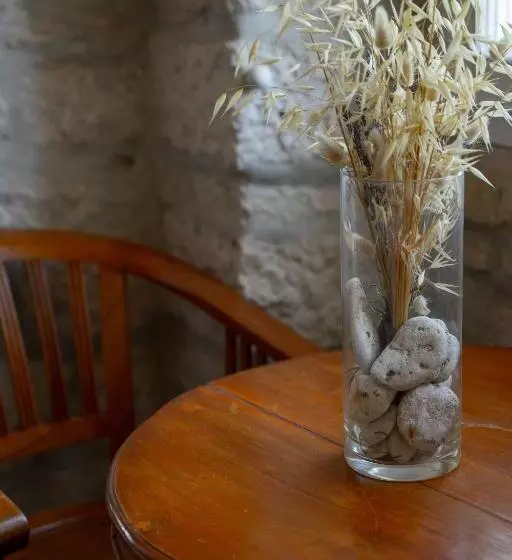 Aamiaismajoitus (B&B) Vrnik Arts Club