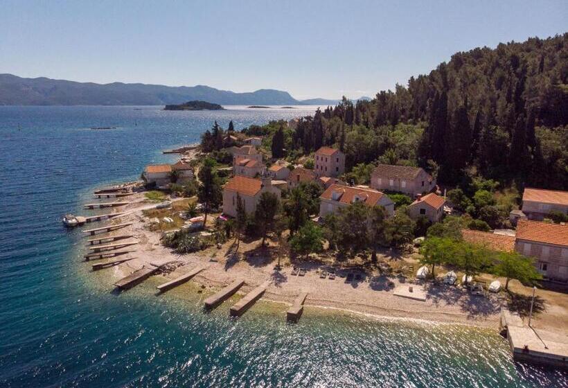 مبيت وإفطار Vrnik Arts Club