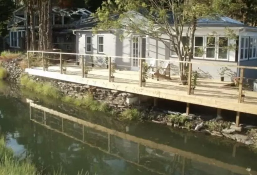 Charming 2bed Cottage In Tranquil Riversetting