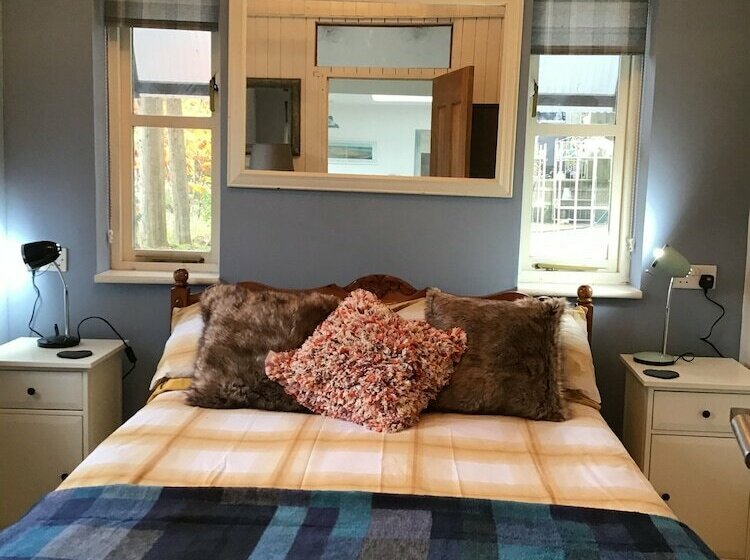 Charming 2bed Cottage In Tranquil Riversetting