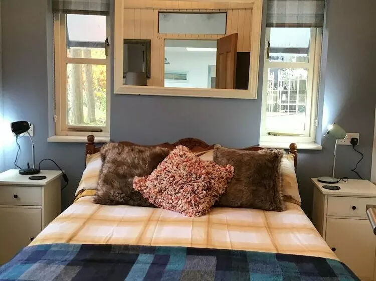 Charming 2bed Cottage In Tranquil Riversetting