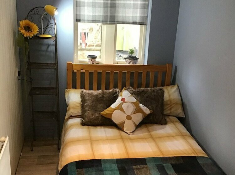 Charming 2bed Cottage In Tranquil Riversetting