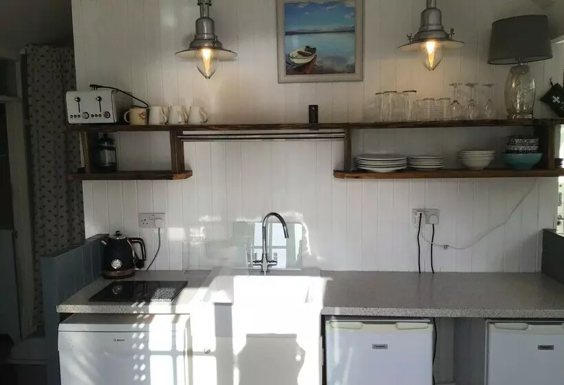 Charming 2bed Cottage In Tranquil Riversetting