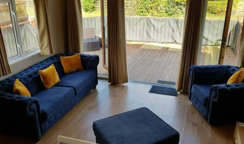 Hotel Brambles Holiday Lodges