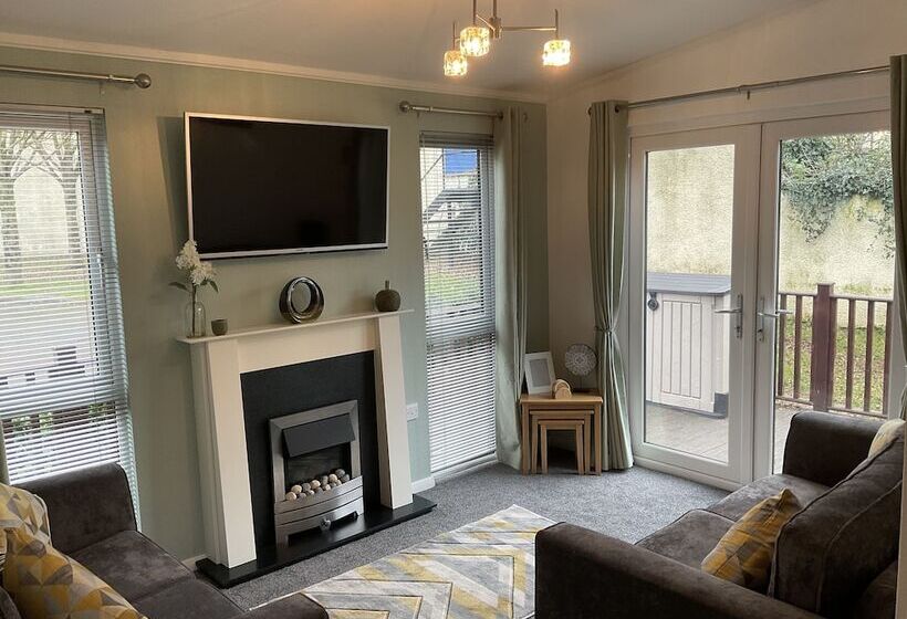 Hotel Brambles Holiday Lodges