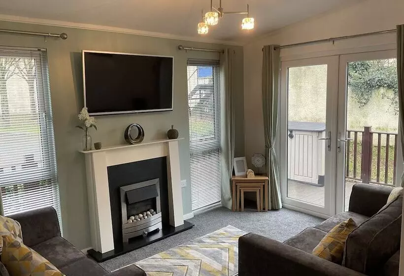 Hotel Brambles Holiday Lodges