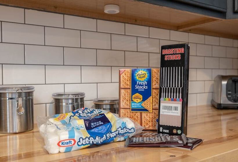 بنسيون Studied Perfection