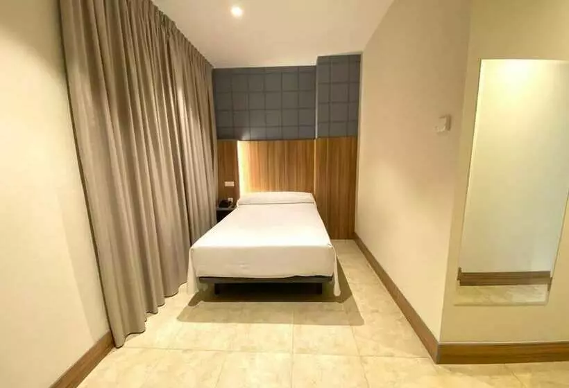 ホテル Camino Real