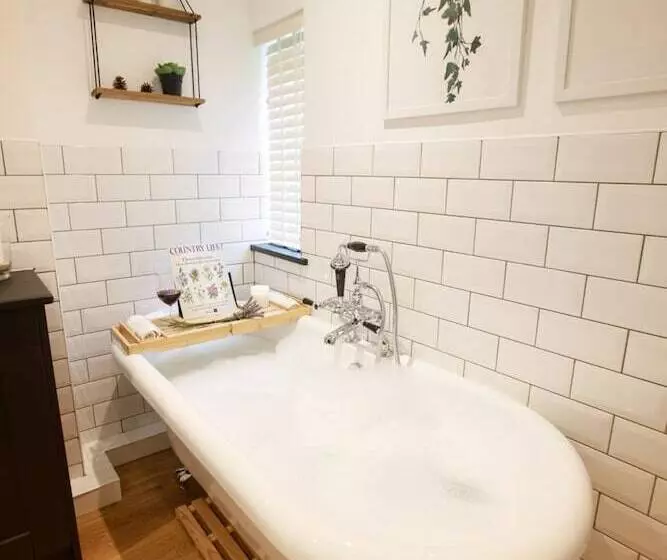 Luxury Thatched Country Cottage   Dartmoor, Devon