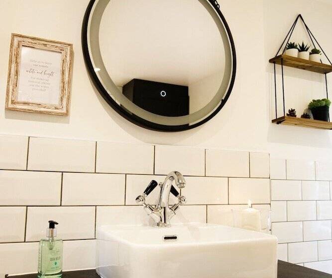 Luxury Thatched Country Cottage   Dartmoor, Devon