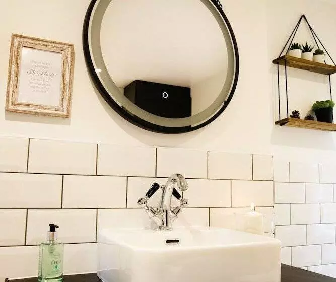 Luxury Thatched Country Cottage   Dartmoor, Devon