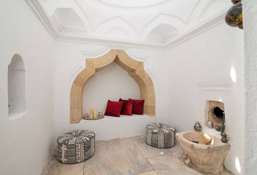 پانسیون April Medieval