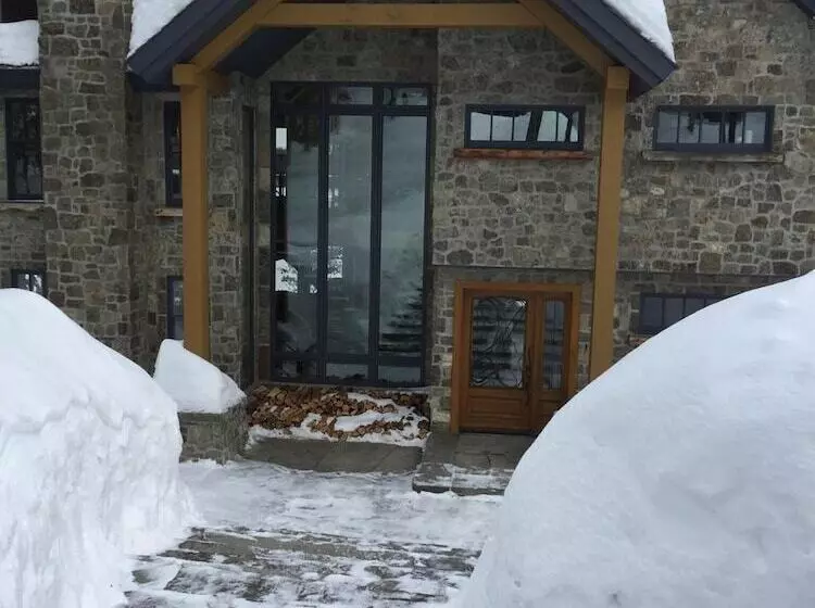 Aamiaismajoitus (B&B) Gite Du Grand Peintre Gordon Harrison