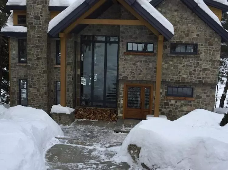 Aamiaismajoitus (B&B) Gite Du Grand Peintre Gordon Harrison