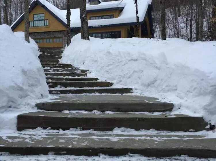 Aamiaismajoitus (B&B) Gite Du Grand Peintre Gordon Harrison