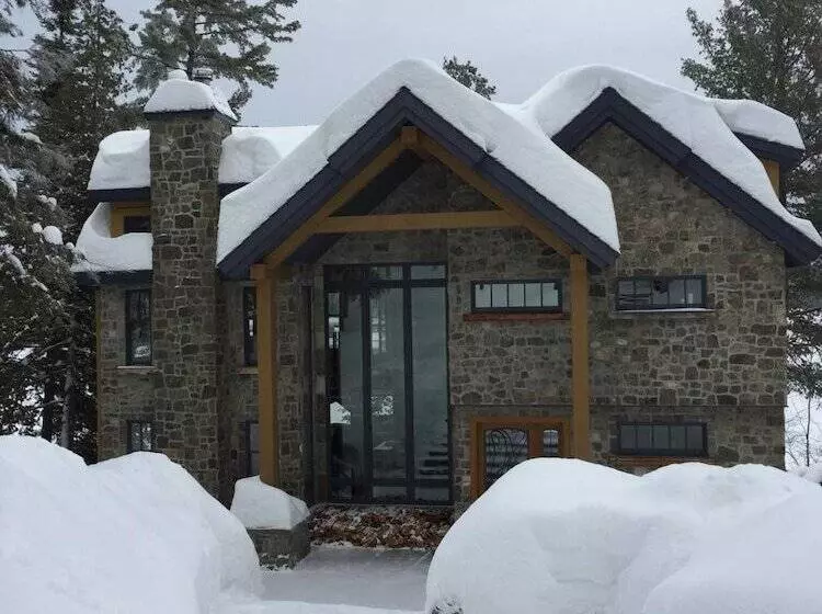 Aamiaismajoitus (B&B) Gite Du Grand Peintre Gordon Harrison