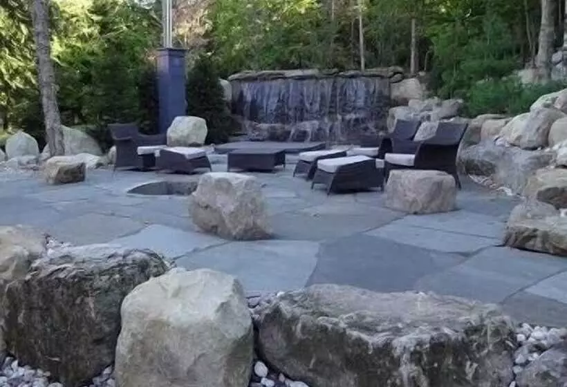 Aamiaismajoitus (B&B) Gite Du Grand Peintre Gordon Harrison